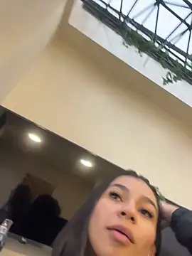 AlyssaRay online show from 03-29-26, 11:45