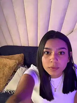 AlyssaRay online show from 12-05-25, 08:39