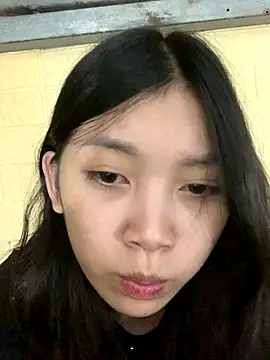 linh-lan1 online show from 10-18-25, 02:52