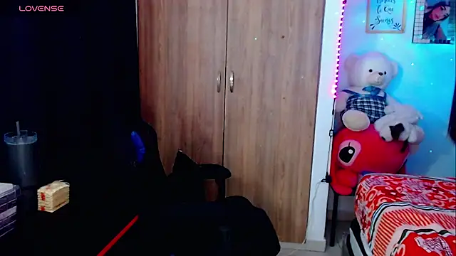 Sofiabigcock22 online show from 02-18-26, 11:17