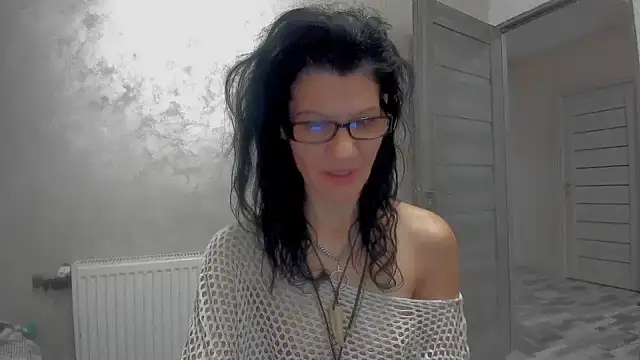 Snapshot of SweetSin40 chatting on 02-05-26, 08:59 SweetSin40 online show from 02-05-26, 08:59