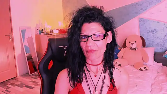 Snapshot of SweetSin40 chatting on 05-11-26, 07:33 SweetSin40 online show from 05-11-26, 07:33