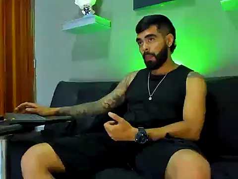 black kameron  online show from 11-06-25, 11:42