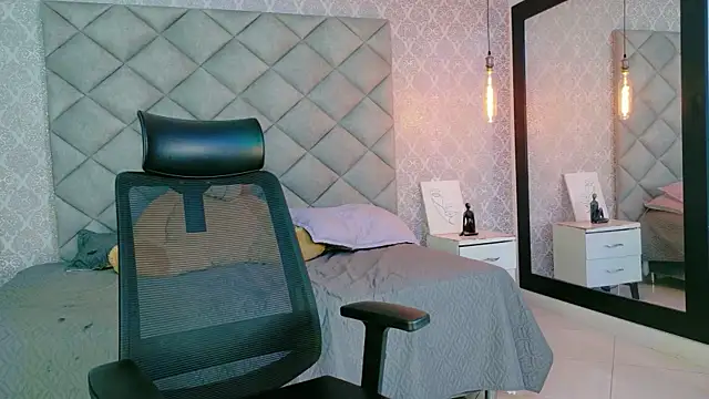 Snapshot of CARO_ADAMS1 chatting on 01-14-26, 10:19 CARO ADAMS1 online show from 01-14-26, 10:19