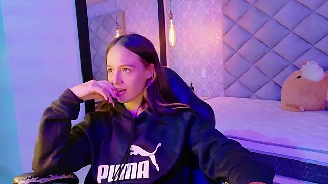 Snapshot of CARO_ADAMS1 chatting on 11-25-25, 11:32 CARO ADAMS1 online show from 11-25-25, 11:32