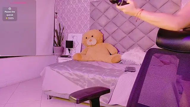 Snapshot of CARO_ADAMS1 chatting on 02-23-26, 11:00 CARO ADAMS1 online show from 02-23-26, 11:00