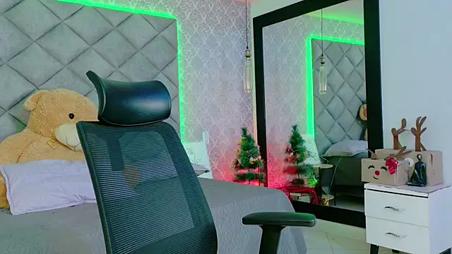 Snapshot of CARO_ADAMS1 chatting on 01-11-26, 12:12 CARO ADAMS1 online show from 01-11-26, 12:12