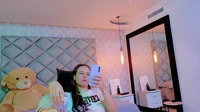 Snapshot of CARO_ADAMS1 chatting on 02-01-26, 10:57 CARO ADAMS1 online show from 02-01-26, 10:57