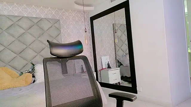 Snapshot of CARO_ADAMS1 chatting on 02-05-26, 11:06 CARO ADAMS1 online show from 02-05-26, 11:06