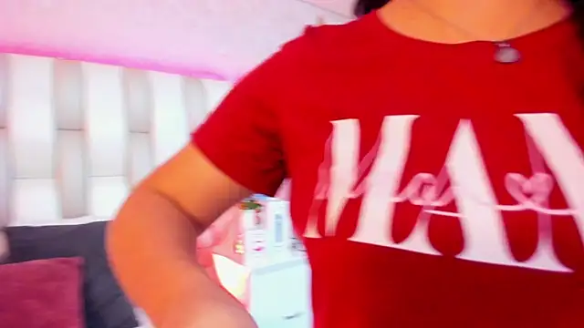 Ari lynn  online show from 12-23-25, 03:28