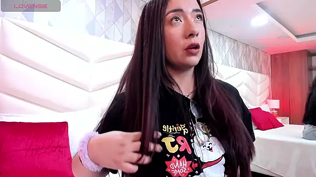 Ari lynn  online show from 10-30-25, 03:27