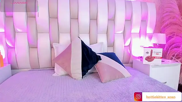 Ari lynn  online show from 03-03-26, 03:13