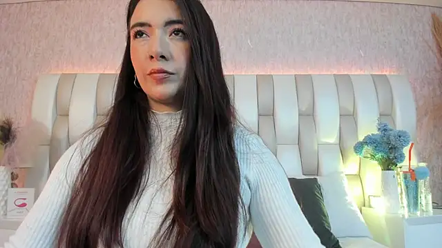 Ari lynn  online show from 12-20-25, 03:42