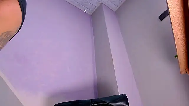 VioletGil Party  online show from 01-14-26, 03:54