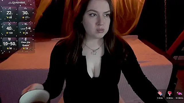 AliceOfWondersS online show from 10-29-25, 07:51