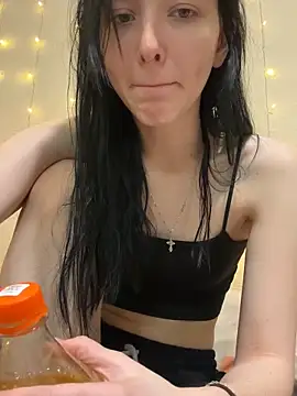  LovelyDana  online show from 11-07-25, 07:40