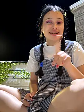 l0lita sweet online show from 12-04-25, 01:15