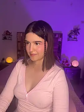 MIACUTEE  online show from 10-15-25, 02:54