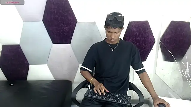 Mick storm online show from 02-06-26, 06:59