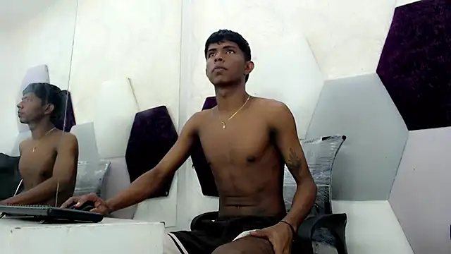 Mick storm online show from 11-11-25, 06:58