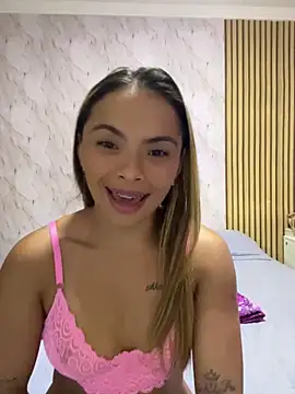 safadinhaquenteW online show from 03-11-26, 04:28