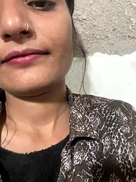 Snapshot of HOTTY_CUTI chatting on 10-15-25, 07:49 HOTTY CUTI online show from 10-15-25, 07:49