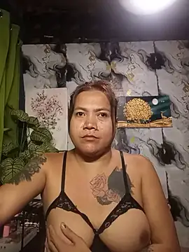 Snapshot of trishacummerts chatting on 06-28-26, 02:12 trishacummerts online show from 06-28-26, 02:12