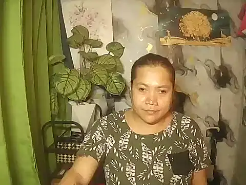 Snapshot of trishacummerts chatting on 06-20-26, 02:27 trishacummerts online show from 06-20-26, 02:27