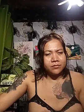 Snapshot of trishacummerts chatting on 07-14-26, 06:58 trishacummerts online show from 07-14-26, 06:58