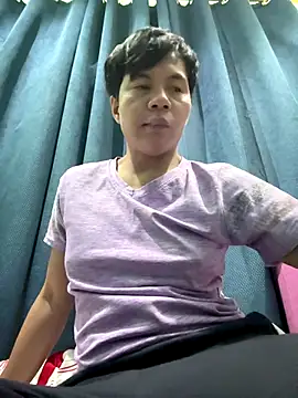 Snapshot of trishacummerts chatting on 10-18-25, 09:06 trishacummerts online show from 10-18-25, 09:06