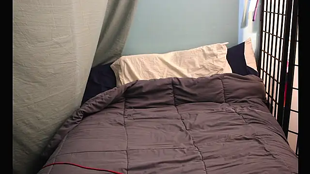 Snapshot of MagicalGirlFrieren chatting on 10-30-25, 04:37 MagicalGirlFrieren online show from 10-30-25, 04:37