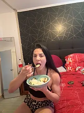 Kattefit online show from 11-17-25, 05:17