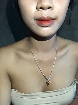 namicute online show from 10-29-25, 03:38