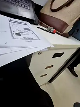 Snapshot of crawlerdrill chatting on 10-28-25, 09:08 crawlerdrill online show from 10-28-25, 09:08