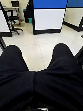 Snapshot of crawlerdrill chatting on 11-04-25, 11:25 crawlerdrill online show from 11-04-25, 11:25