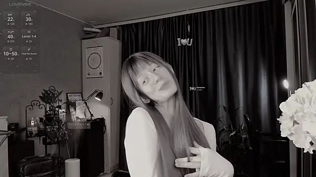 Soundless-Voice online show from 12-21-25, 03:47