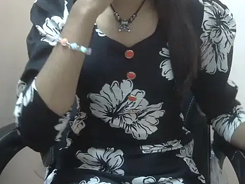 notty heena online show from 11-18-25, 03:32