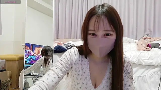 Komomo ch online show from 03-27-26, 05:38