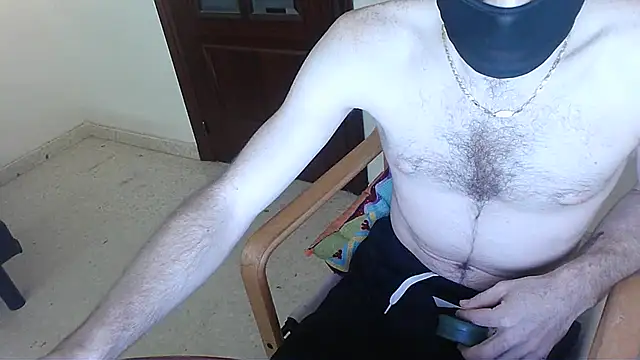 ZorroRomeo online show from 10-21-25, 07:52