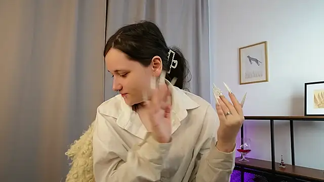 BrynnJune online show from 10-18-25, 04:14