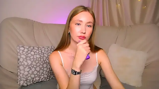 EllyColins online show from 07-26-26, 03:24