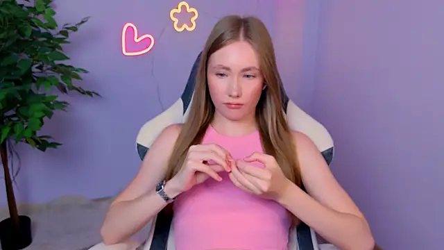 EllyColins online show from 07-05-26, 04:30