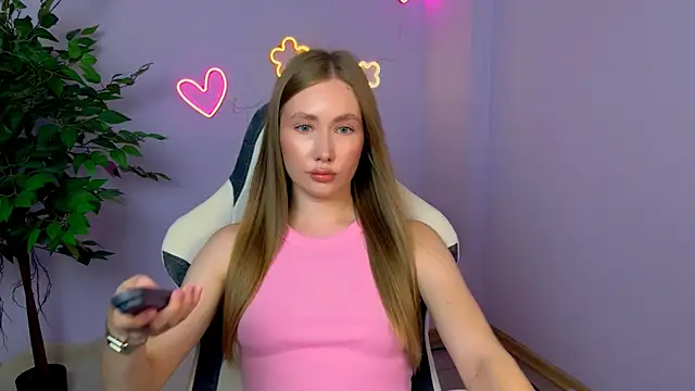 EllyColins online show from 07-10-26, 04:01