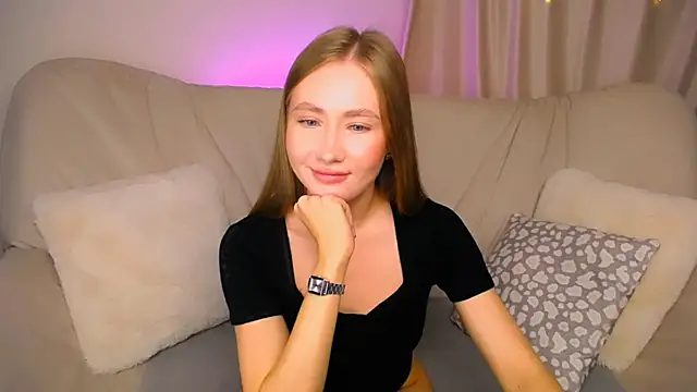 EllyColins online show from 06-23-26, 03:37