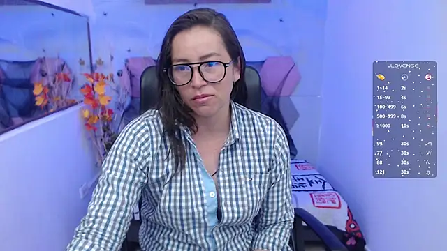 Snapshot of Lui_Fer01 chatting on 10-21-25, 11:42 Lui Fer01 online show from 10-21-25, 11:42