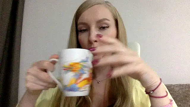 Snapshot of Neralith chatting on 05-28-26, 05:52 Neralith online show from 05-28-26, 05:52