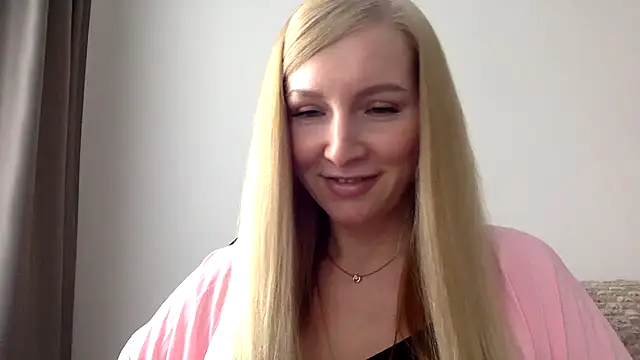 Snapshot of Neralith chatting on 05-31-26, 01:06 Neralith online show from 05-31-26, 01:06