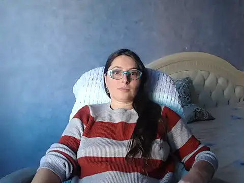 LuckyLisa23 online show from 10-29-25, 12:15