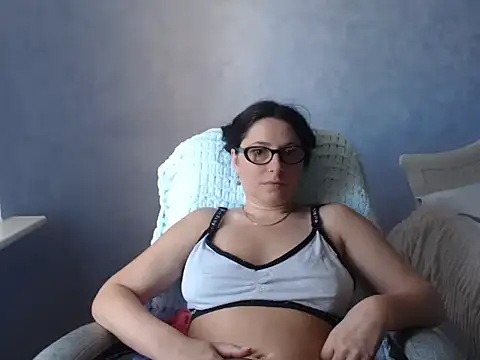 LuckyLisa23 online show from 06-27-26, 09:37