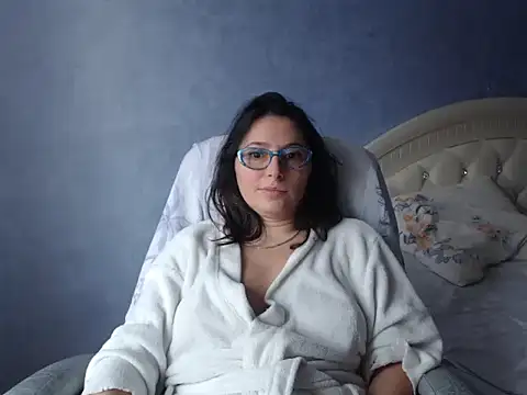 LuckyLisa23 online show from 11-23-25, 10:36